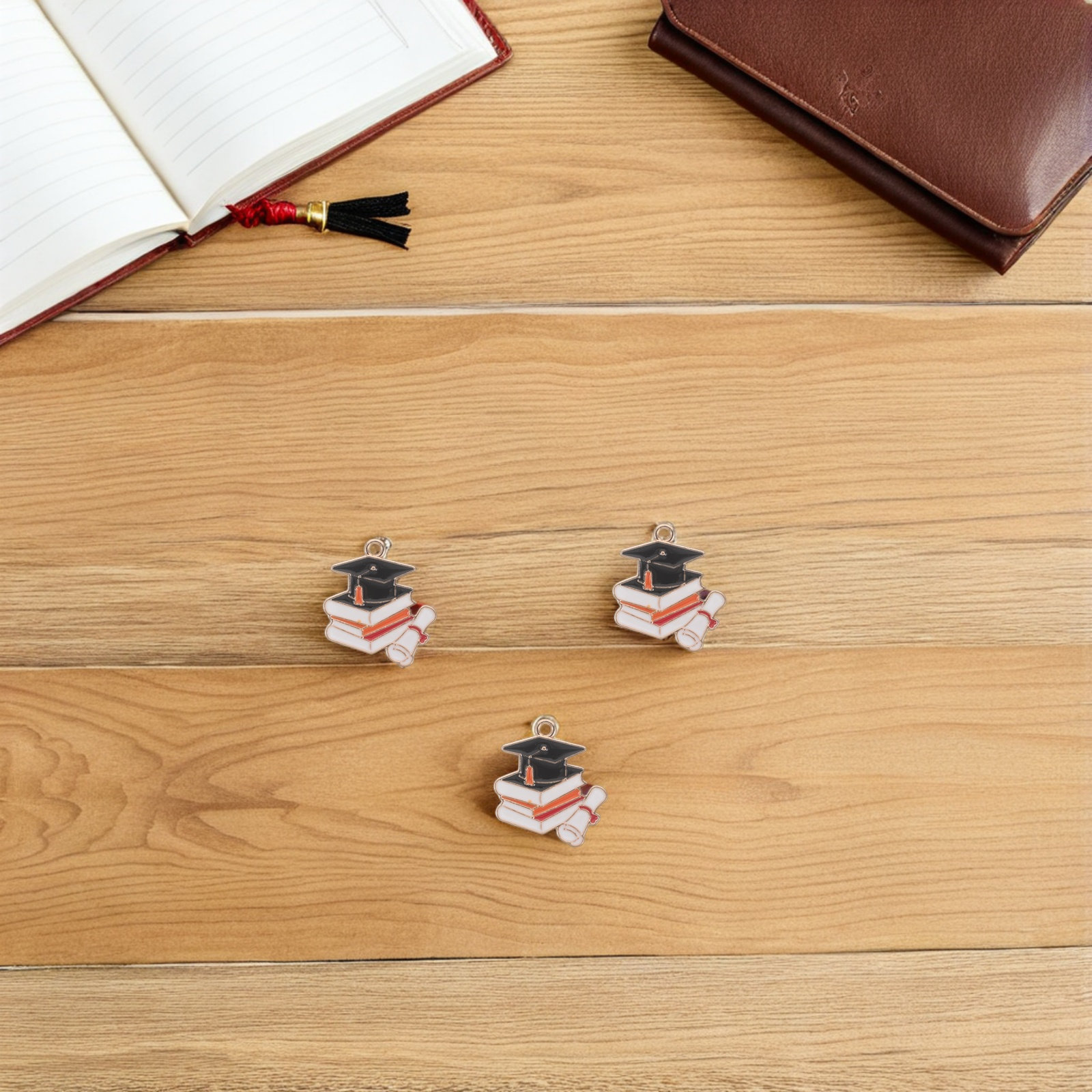 50Pcs Grad Cap Charms Alloy Gr - đánh giá và giá Jewelry Making Diploma